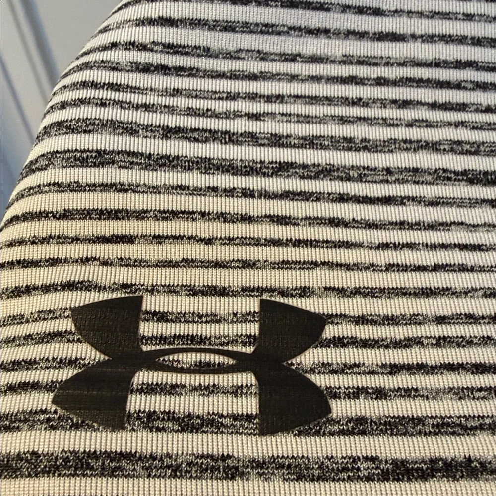 UA Under Armour sz L black white stripe l/s top collar detail - 2 ways to wear - Picture 5 of 8